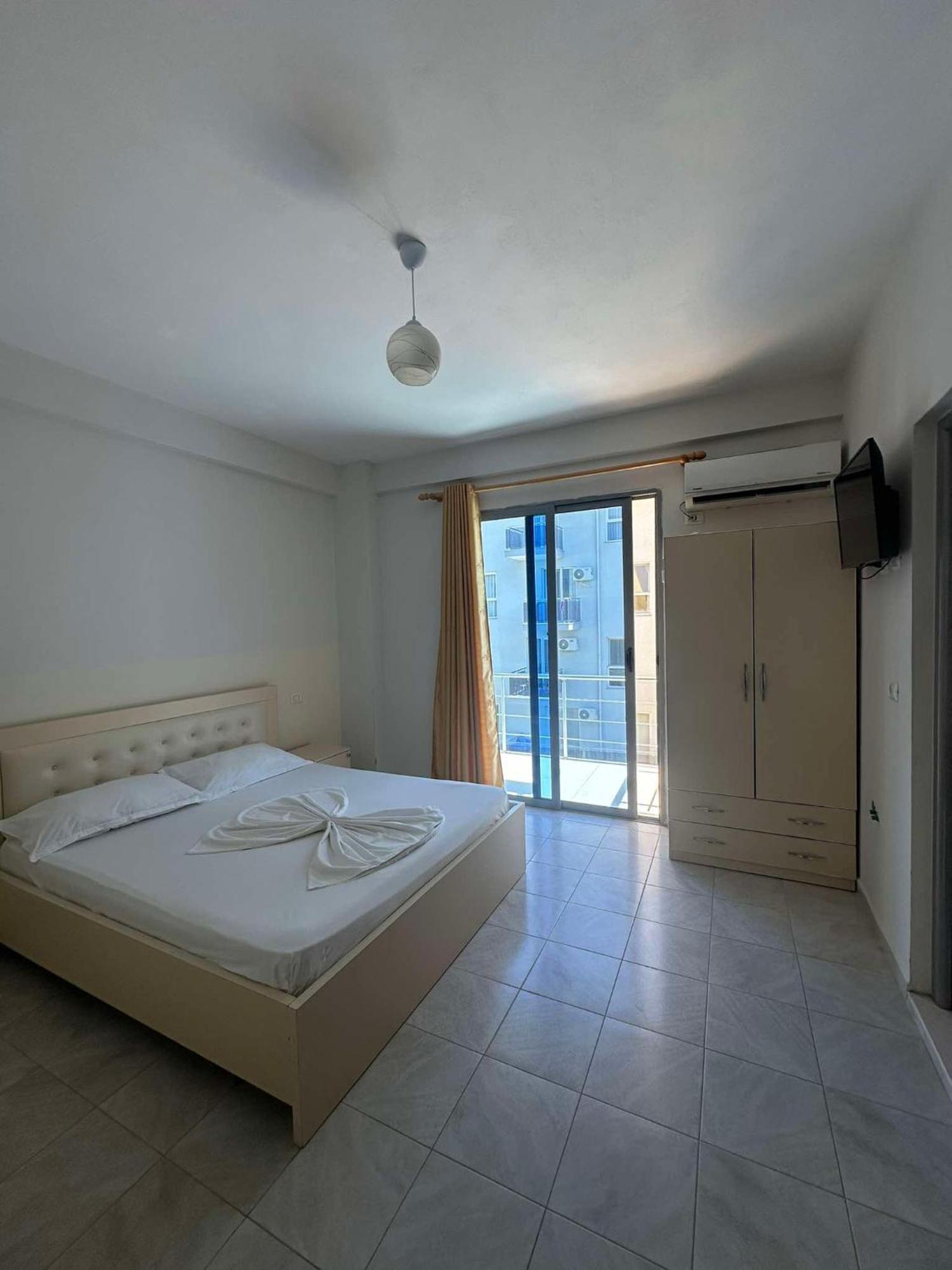 Deor Hotel Shëngjin Exterior foto